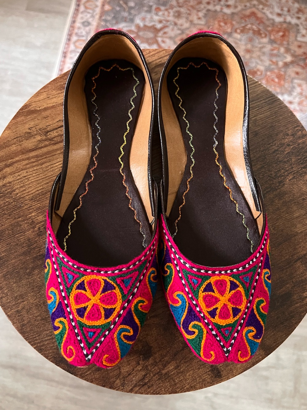 BEAUTIFUL HANDMADE EMBROIDERED LEATHER KHUSSA MADE IN INDIA FLATS ✨
